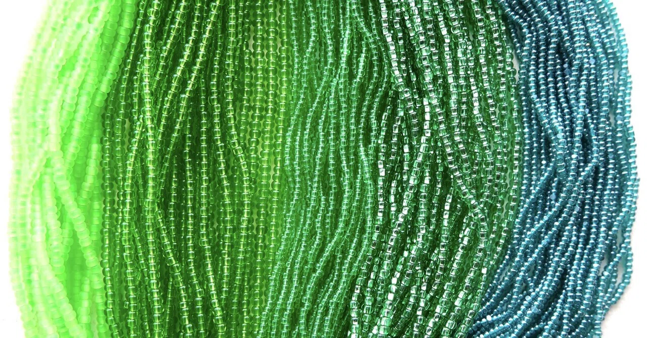 緑、ビビッド、人工的｜ビーズ刺繍材料店《ビーズとスパンコール》