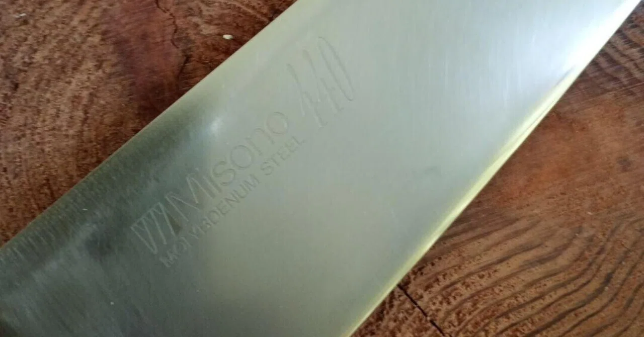 misono 440 三徳 18cm 中古研ぎなおし品 Misono 440 三徳包丁を研ぐ｜はっさ
