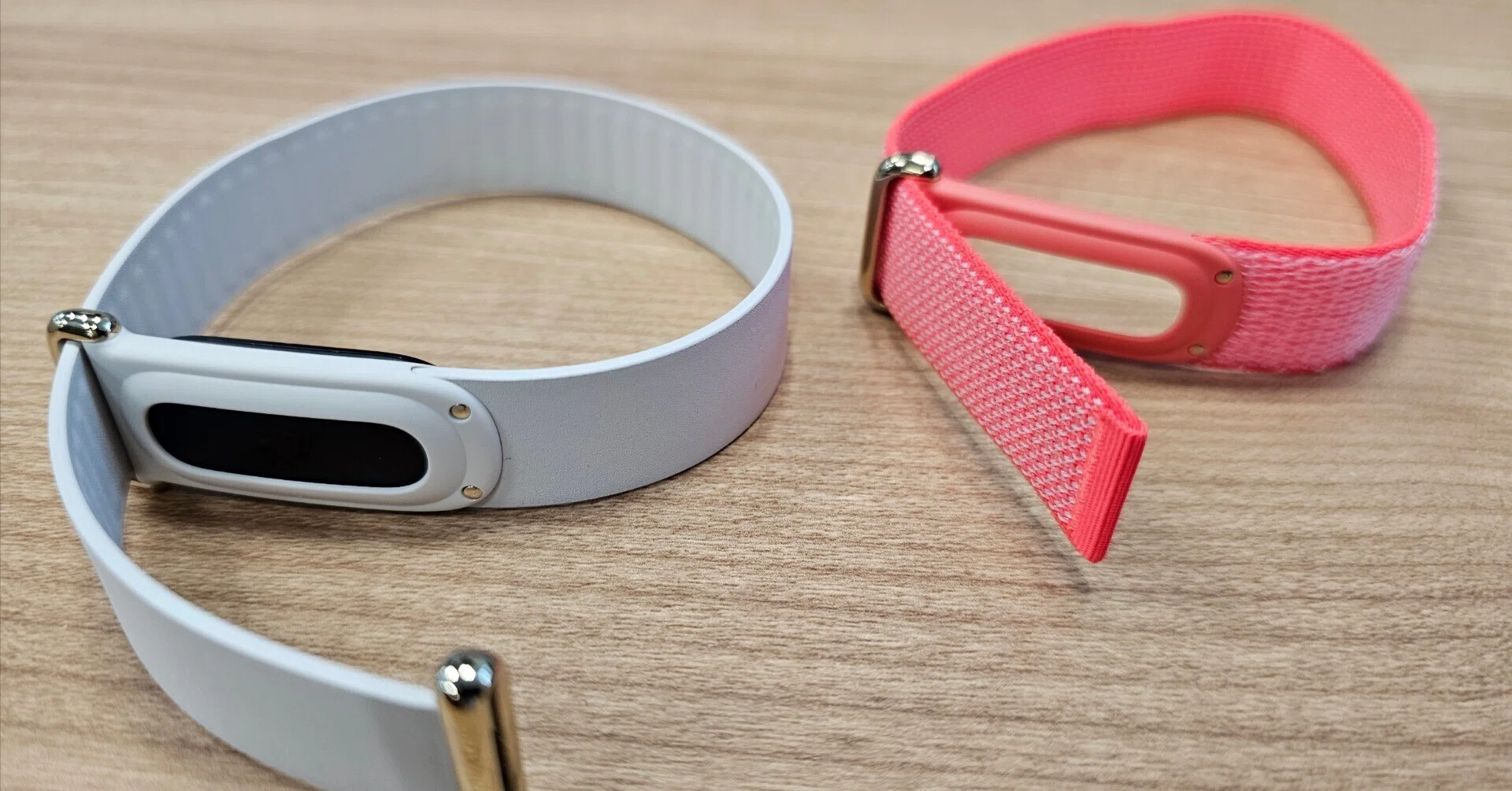 話題の画面なしトラッカー『Google Fitbit Air』本音レビュー＆私が 