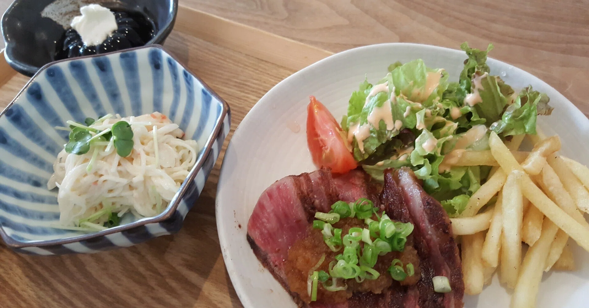 リクエストメニュー〈ステーキ定食〉｜銀木犀＜西新井大師＞