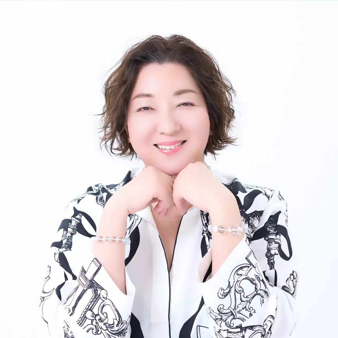 市川恭子|パワーストーン研究家