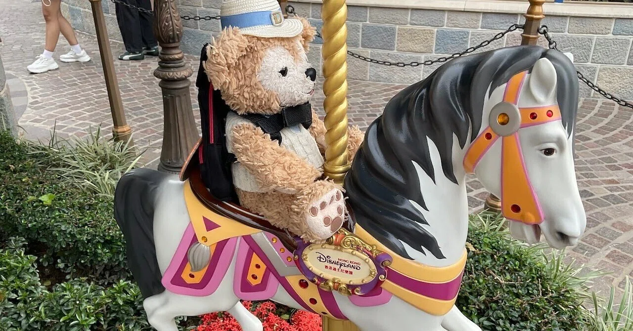 香港ダッフィーぬいぐるみ 新コスチュームで登場 香港ディズニーランド 