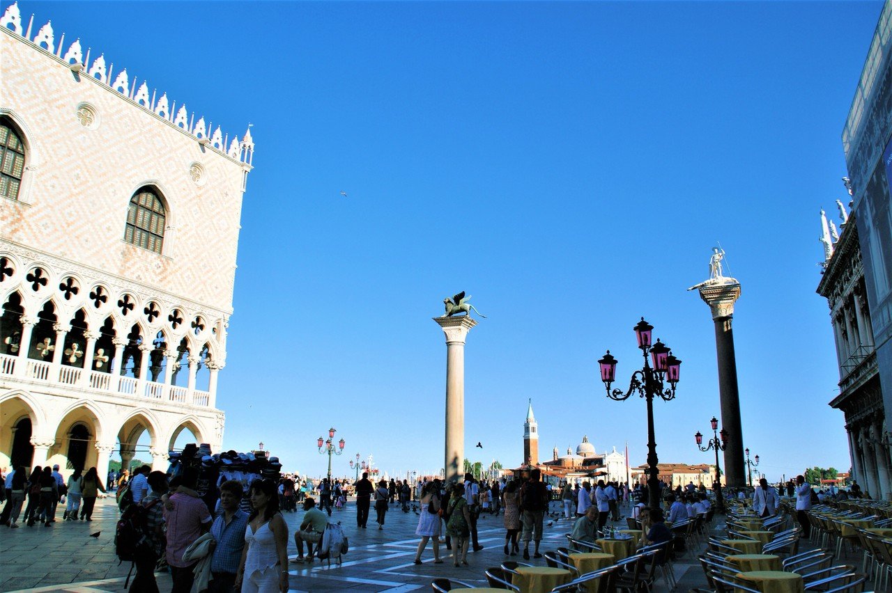 サンマルコ広場から サンタ ルチーア駅へ 食の工房オフィスアルベロ イタリア料理教室 In 神戸 Note サンマルコ広場から サンタ ルチーア駅へ 食の工房オフィスアルベロ イタリア料理教室 In 神戸 Note