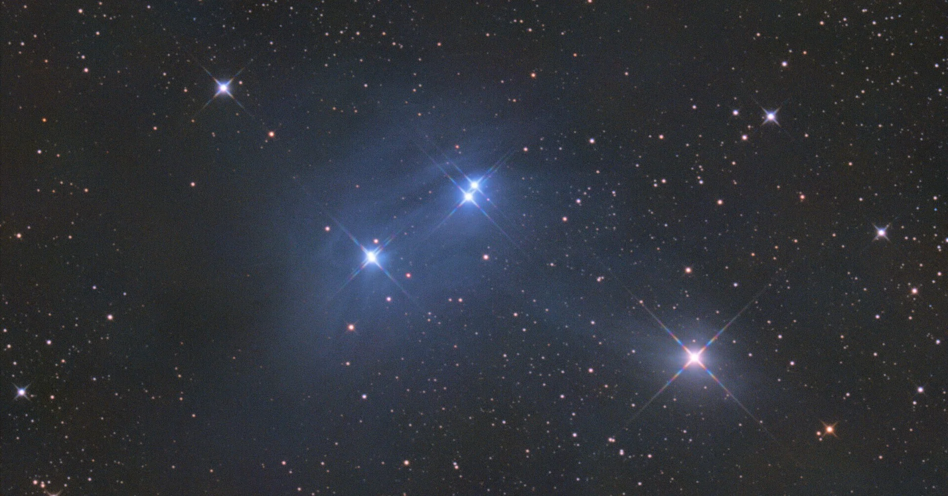 蠍座の青色の反射星雲 IC4601｜近江商人