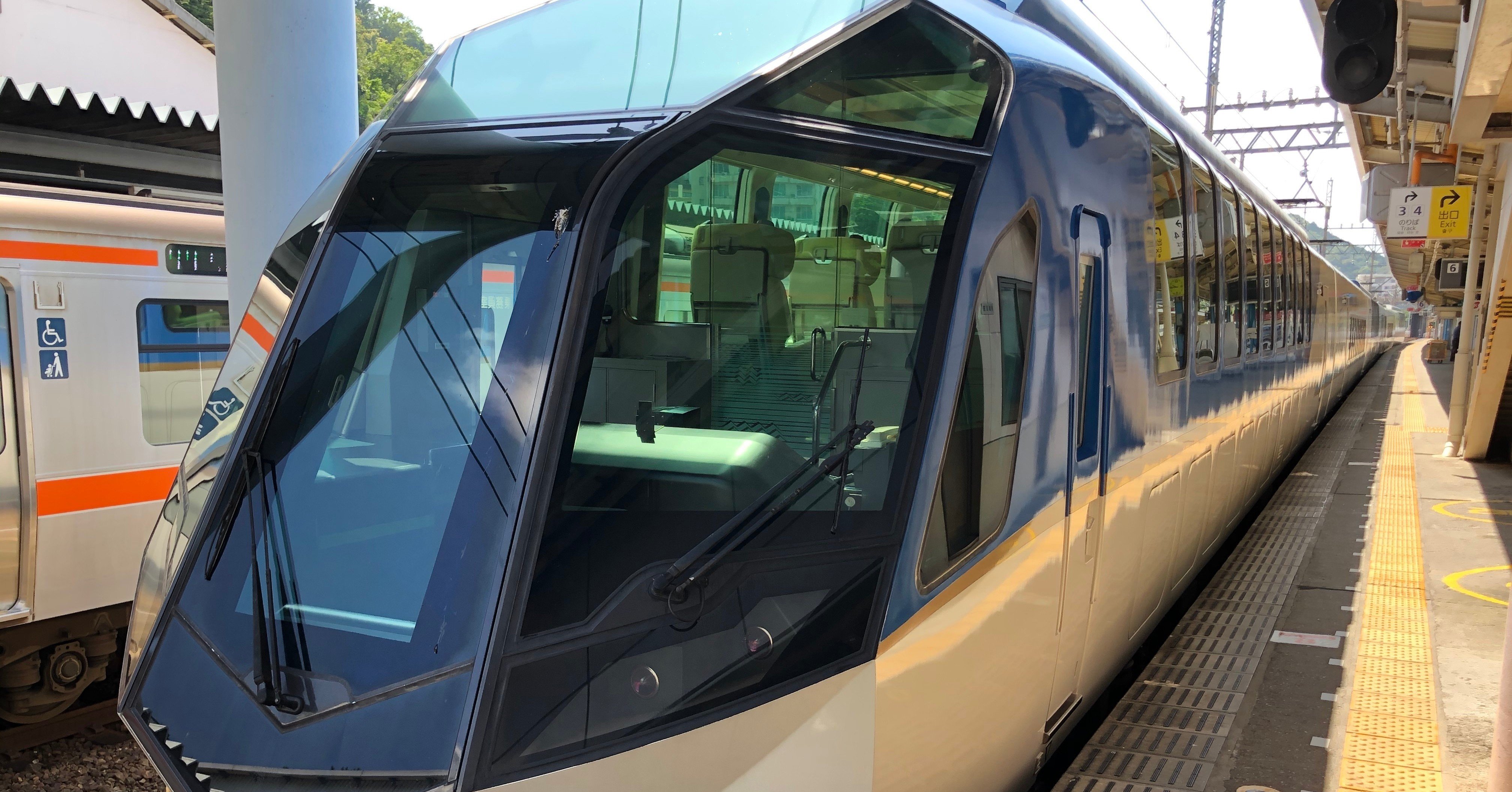 28日の午前中いっぱいまで　しまえなが もふっとシマエナガ 300ピース【300-061】 | ビバリー | ビバリー300