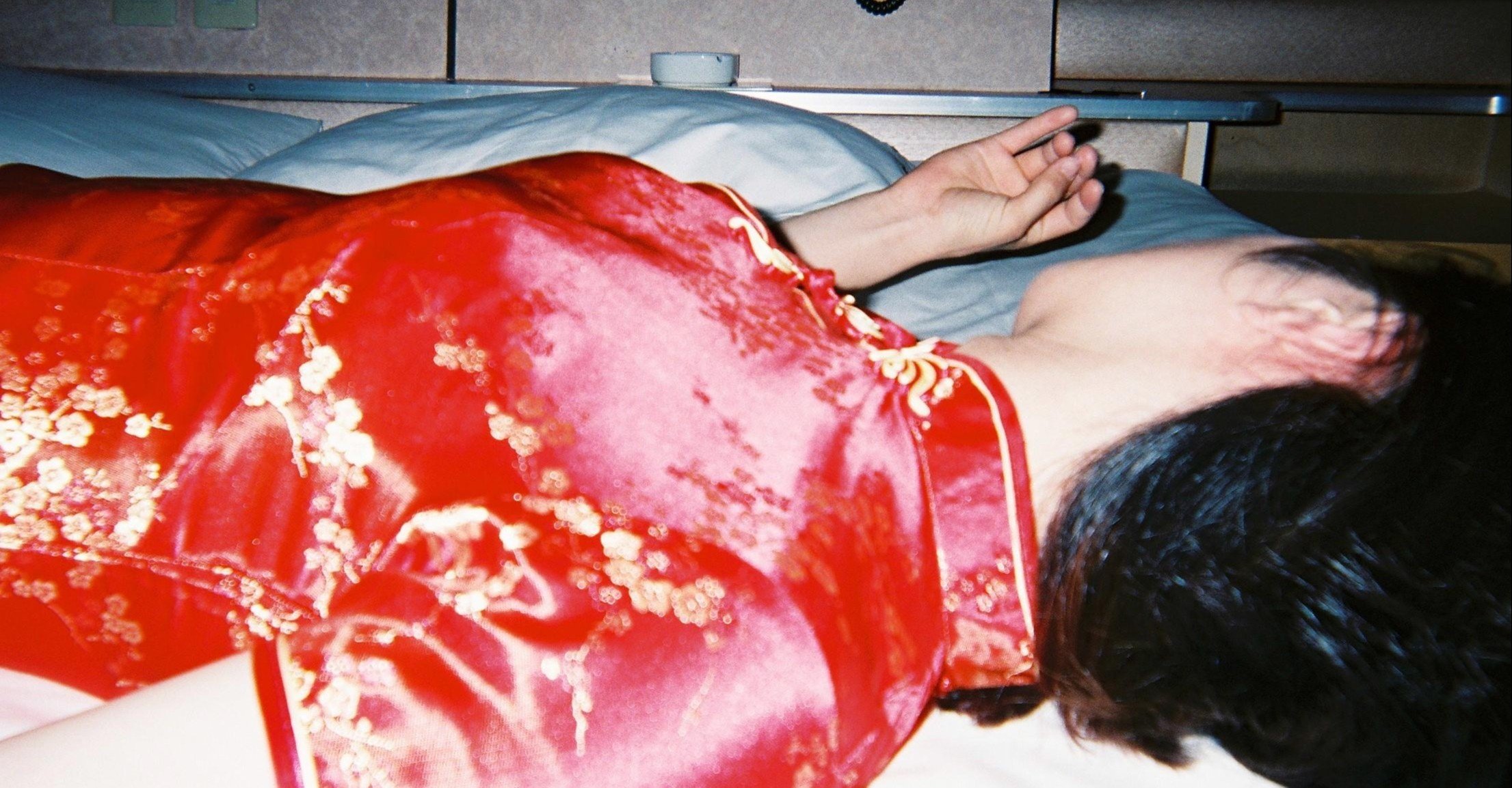 ラブホ パンツ姿 