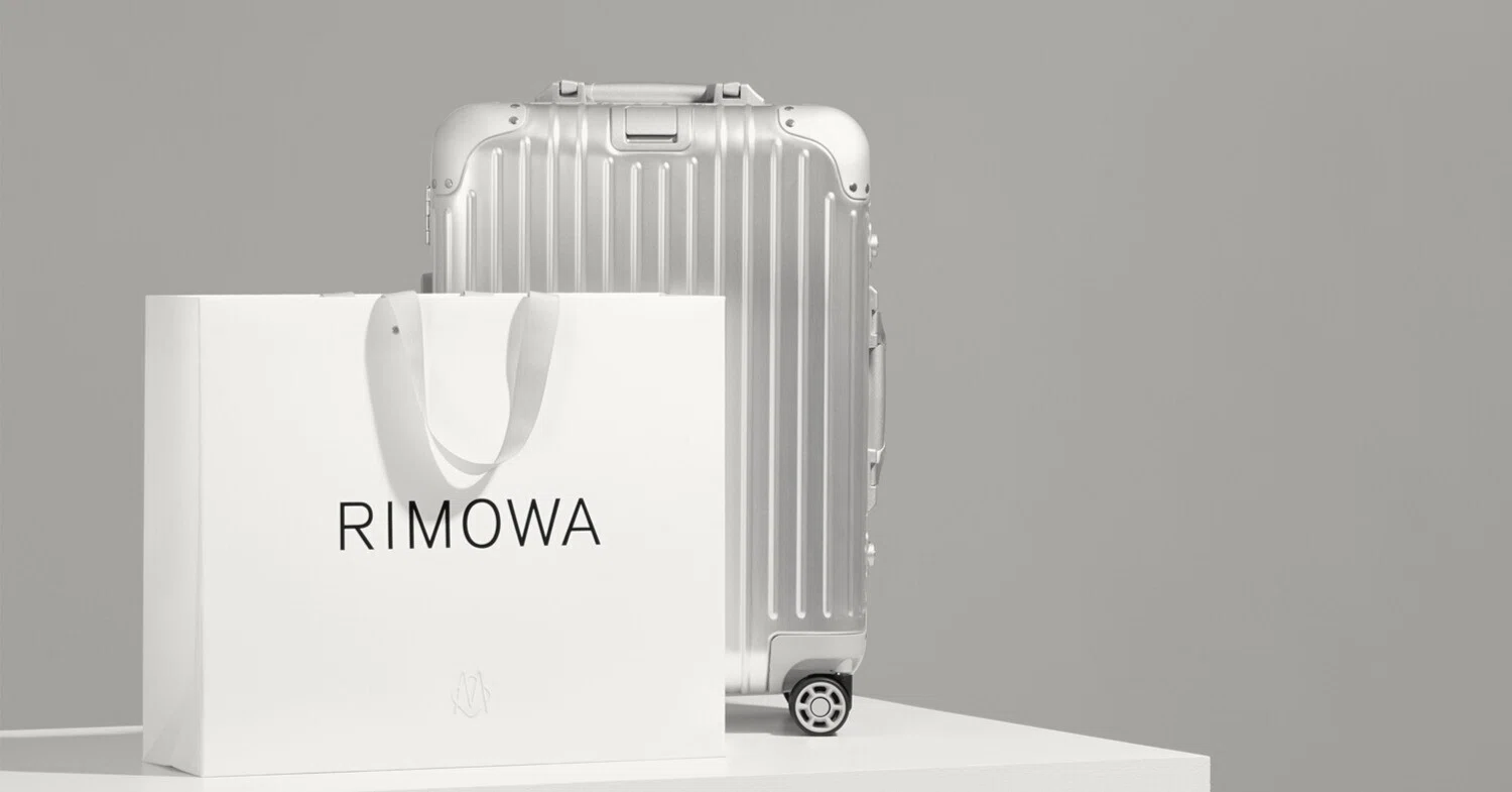 旅行好きはRIMOWAのアルミスーツケースを買うな！｜YO Kaname | 旅行 教育
