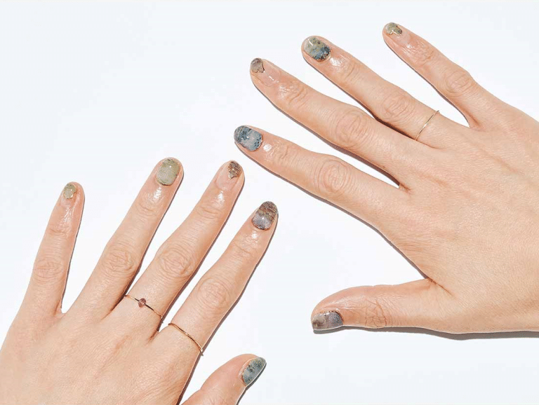 MEDE19F モネの世界をまとうネイルシールの会｜フェリシモ