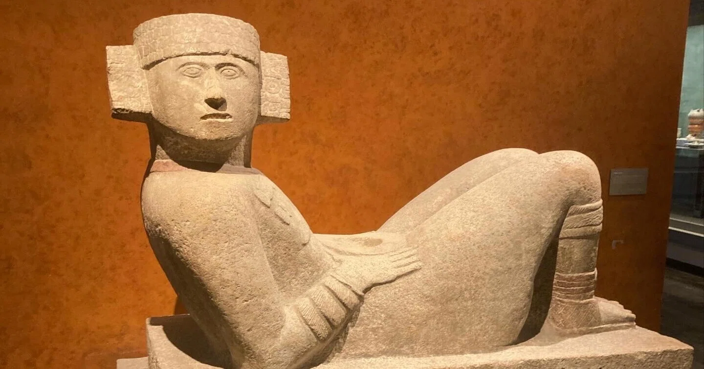 メキシコ産　古代文明風 立体装飾彫刻 メキシコ古代文明を追いかけた話｜のんびりん