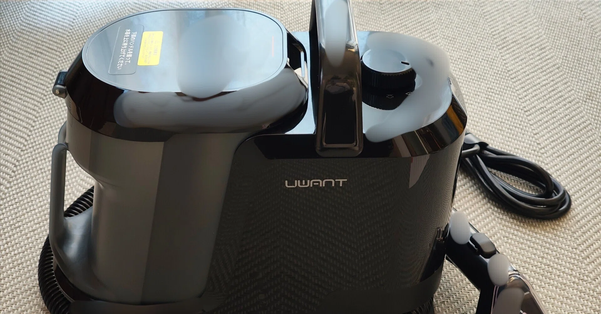 布製品の掃除はこれで解決？ マルチポイント洗浄機は便利家電の夢を