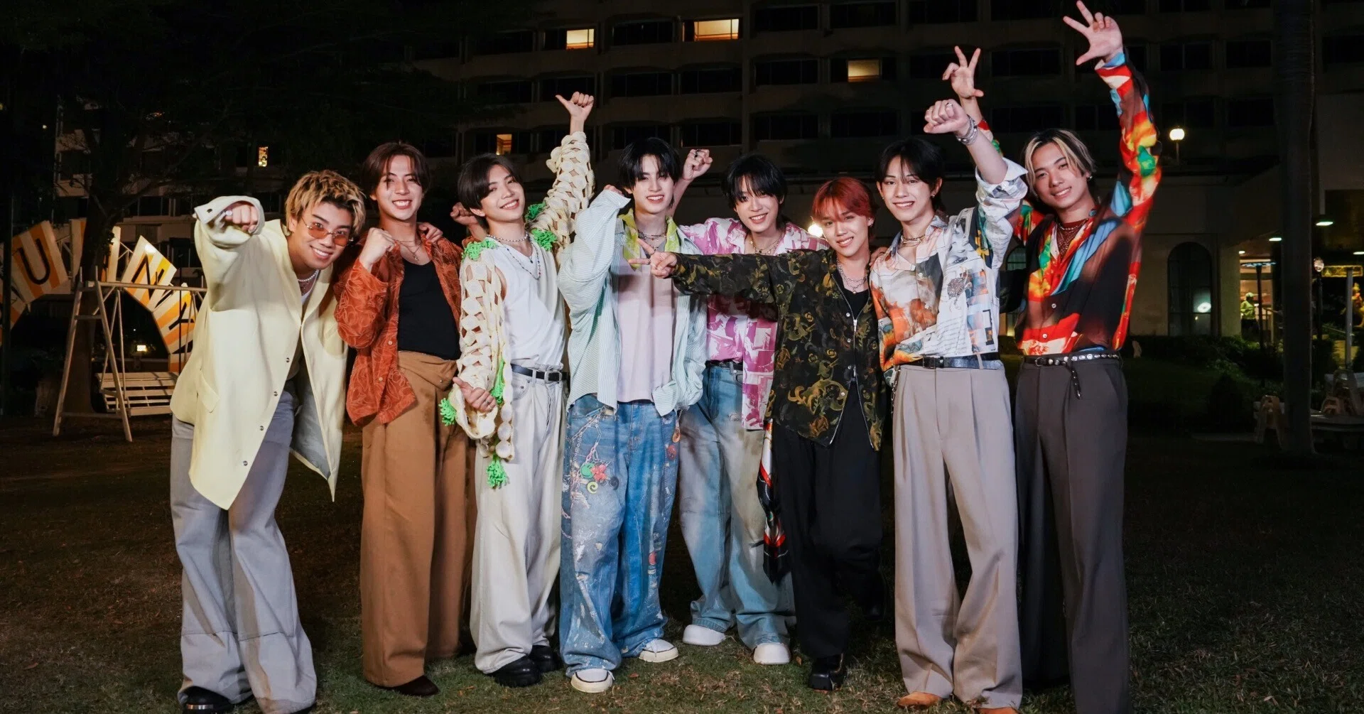 LIL LEAGUE×BUS 奇跡の日泰コラボ🌺ｷﾀ━━━━(ﾟ∀ﾟ)━━━━!!｜ヒナモト
