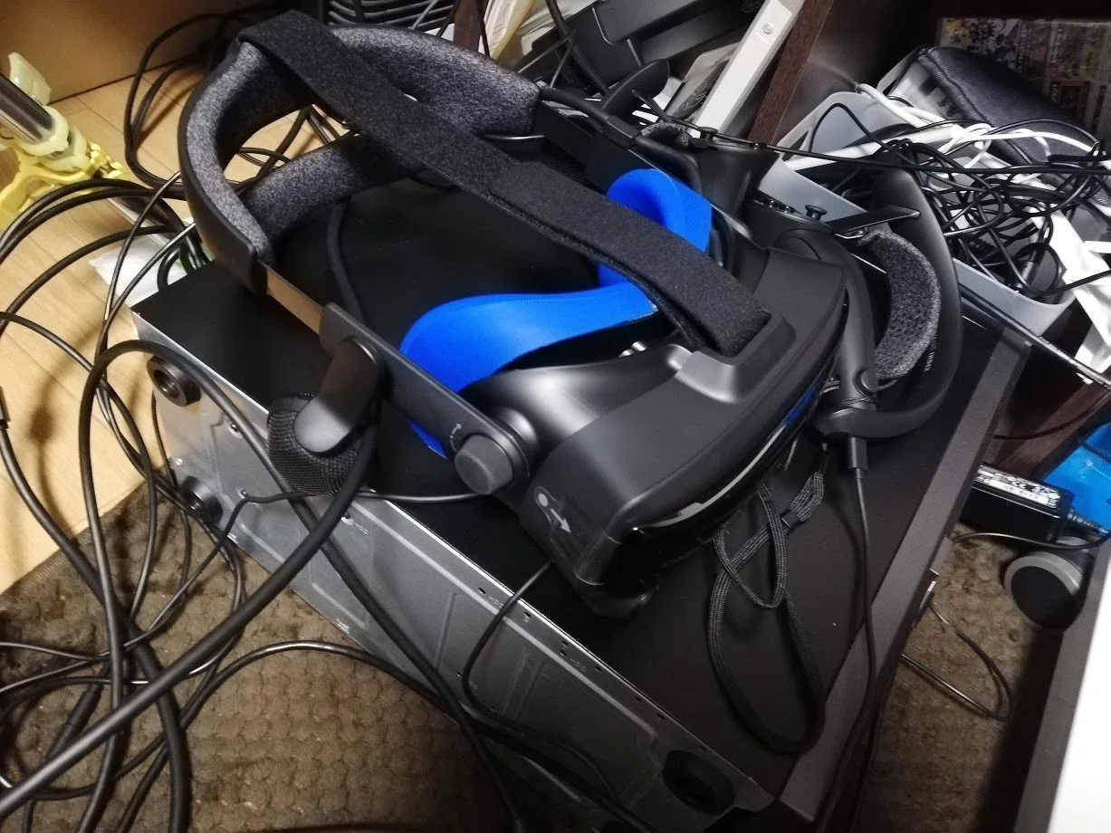 Valve Index開封の儀｜ひら吉/hirakichi@温泉街のVR猫