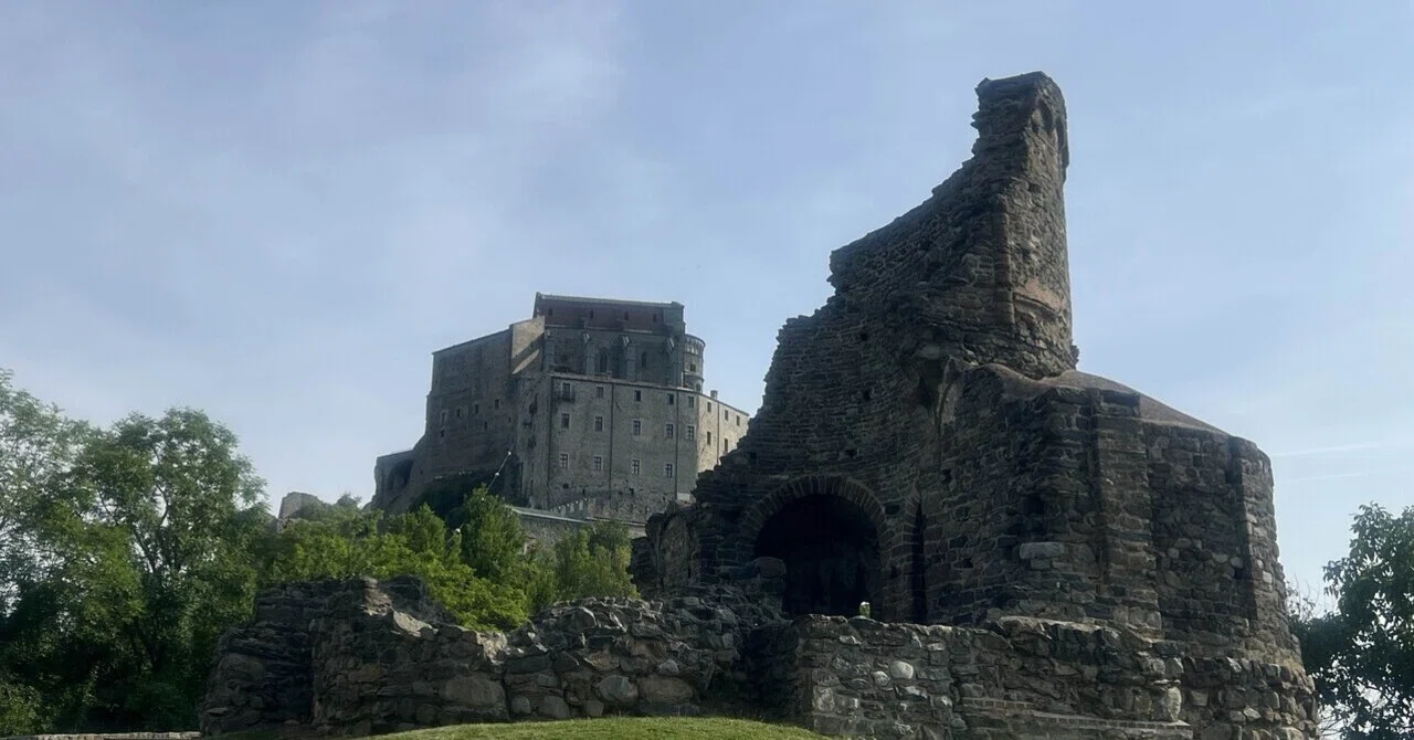 5/30 トリノ 山の上の修道院: Sacra di San Michele｜Tanaka