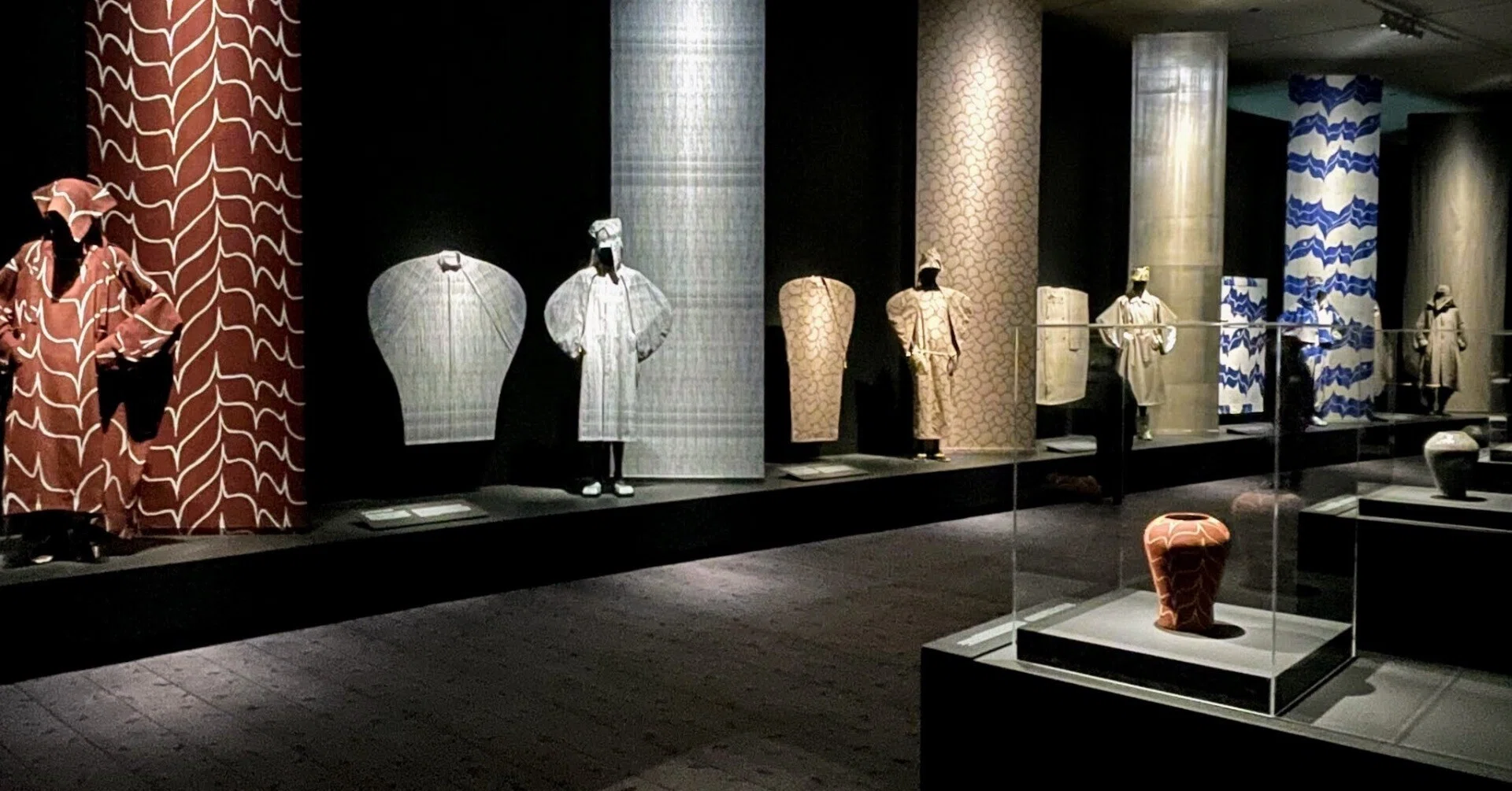 時代物 千年沈水黒木 東南アジアお守り神 沈水実験済み 古美術 WWWT070 展覧会レポート】 加守田章二とIM MEN ／京都国立近代美術館｜美術館と