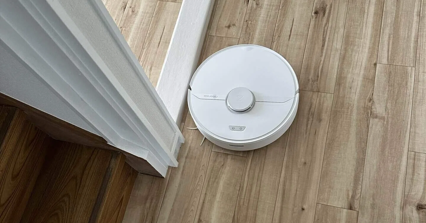家事ミニマリスト: ロボット掃除機を買っただけなのに、家のモノが勝手 
