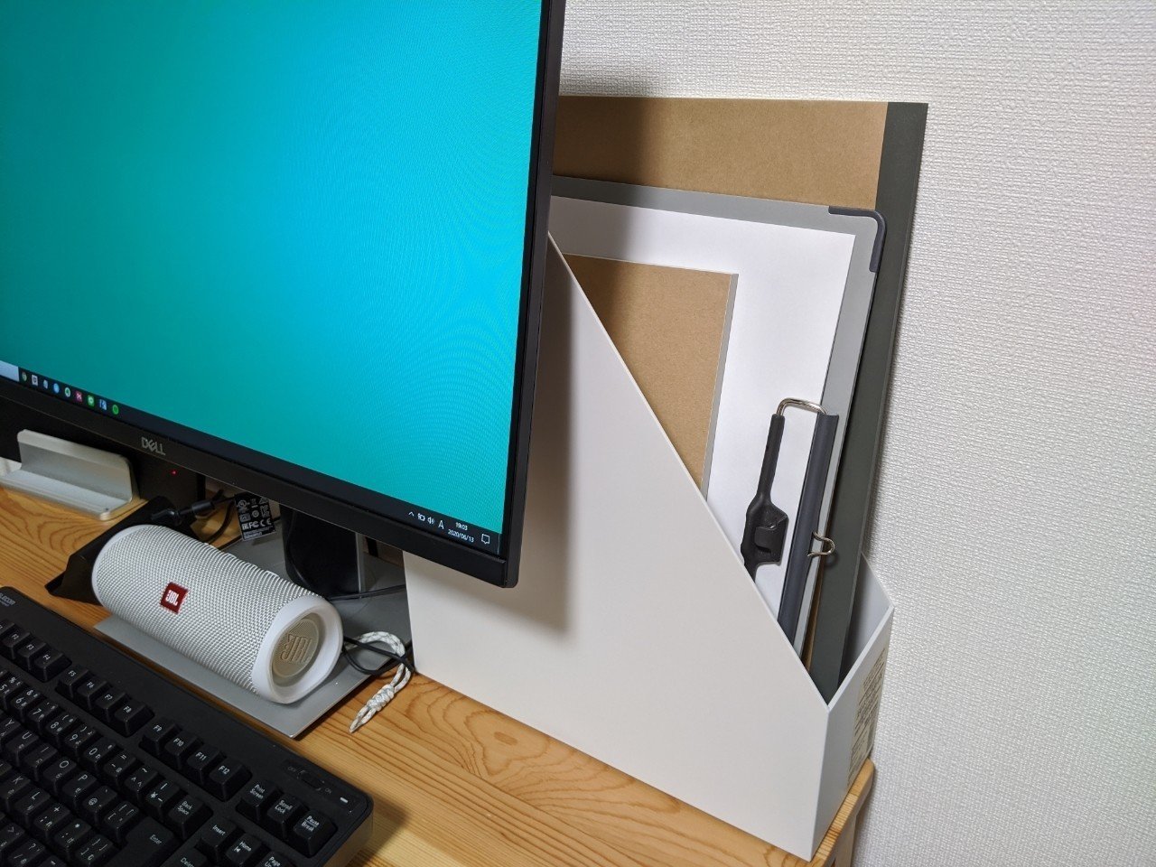 狭い机で Pc作業 と 考える作業 紙 ペン を両立する たかはしまさのり Note 狭い机で Pc作業 と 考える作業 紙 ペン を両立する たかはしまさのり Note
