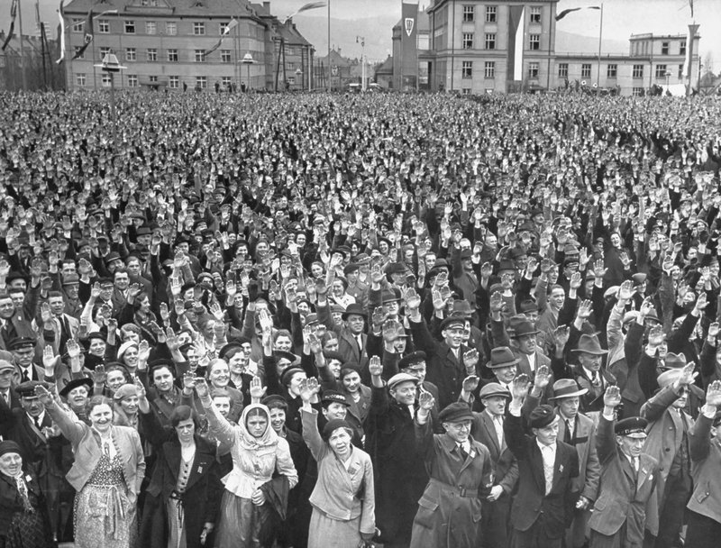 1938年5月1日のチェコのナチス指導者コンラートヘンラインによる演説