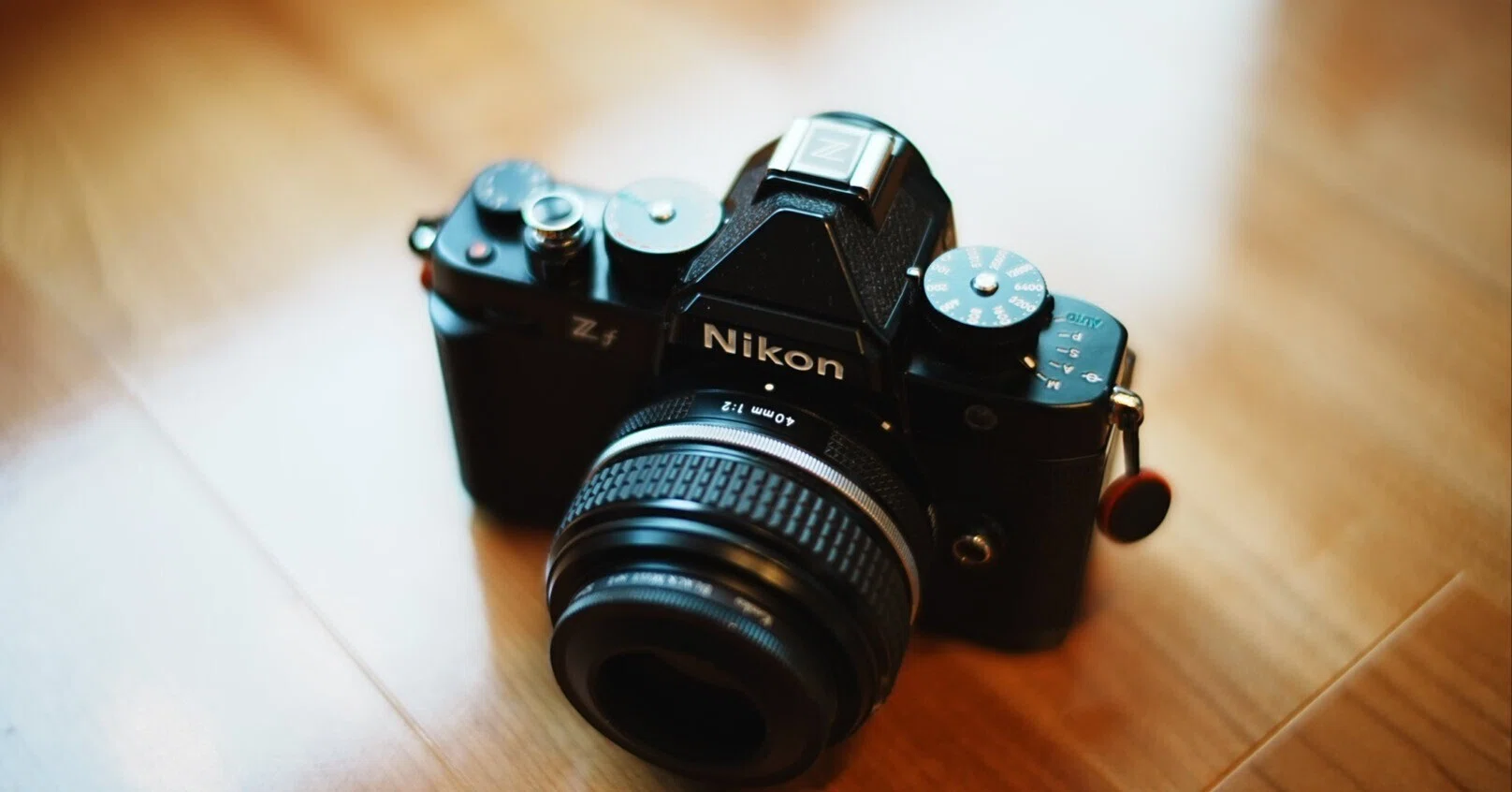 使い込むほど、自分のカメラになっていく。Nikon Zf と過ごす時間の 