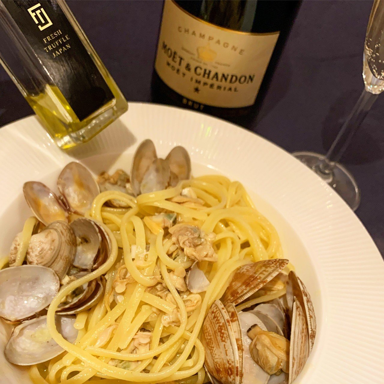 白トリュフオイルで絶品ボンゴレビアンコ Fresh Truffle Japan Note 白トリュフオイルで絶品ボンゴレビアンコ Fresh Truffle Japan Note