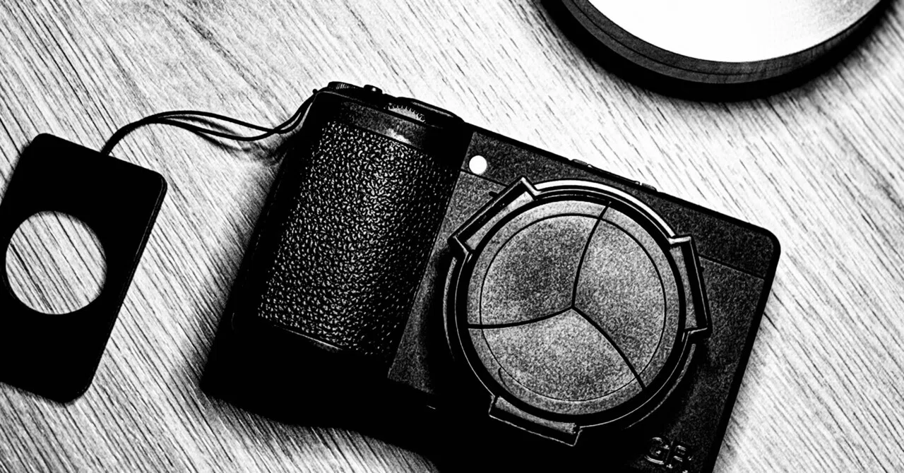 機材に撮らされないために。GR Ⅳ Monochromeと僕の『光で彫刻する