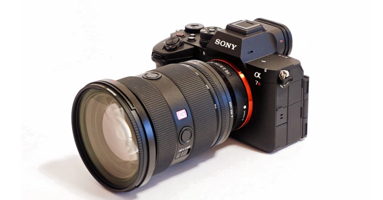 SONY α7R VI (ILCE-7RM6) ボディ カメラ買いました「SONY α7R VI ILCE-7RM6」｜開封レビュー｜カメラと