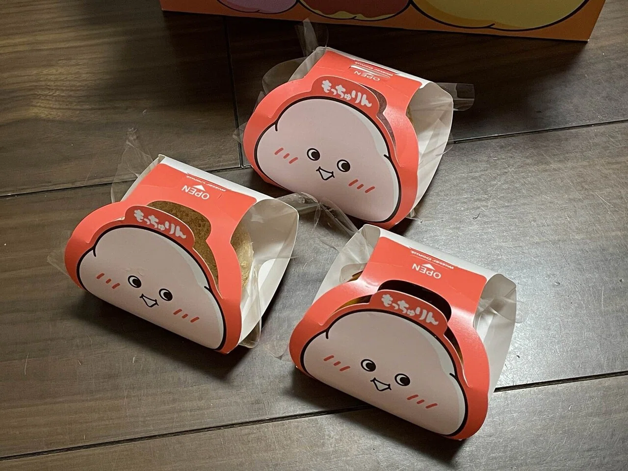 並ばないと買えない？！今話題のもっちゅりんを買ってみた｜YKBの