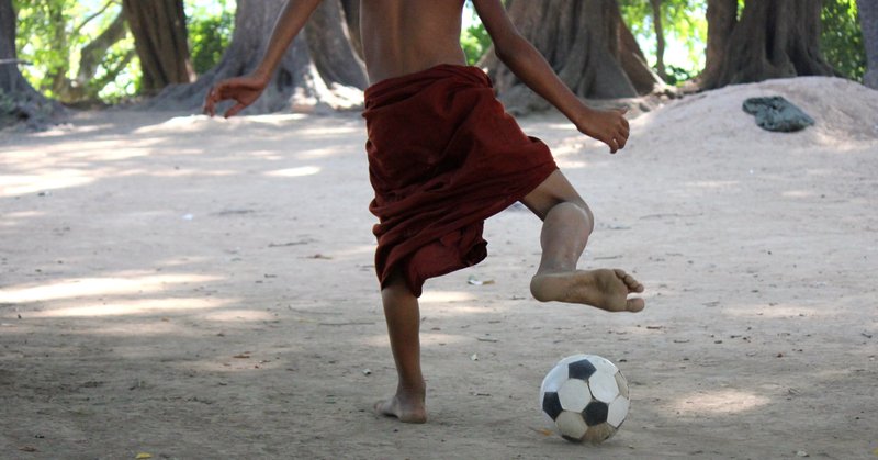 サッカーにおけるインサイドキックのコツ Moving Football Note