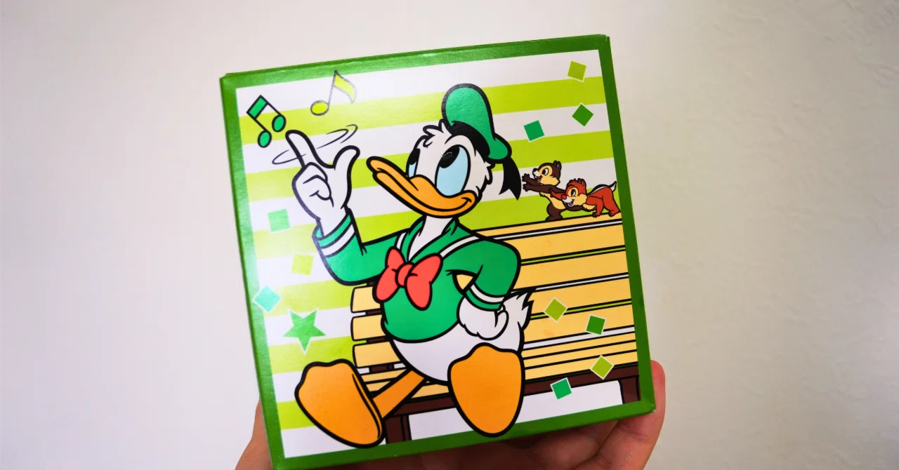 簡単ディズニー食レポ】新作の抹茶味！ドナルド尽くしのキュービック
