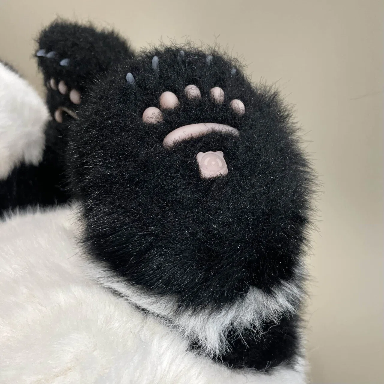 シャンシャンお誕生日おめでとう！2種類のリアルなぬいぐるみを発売