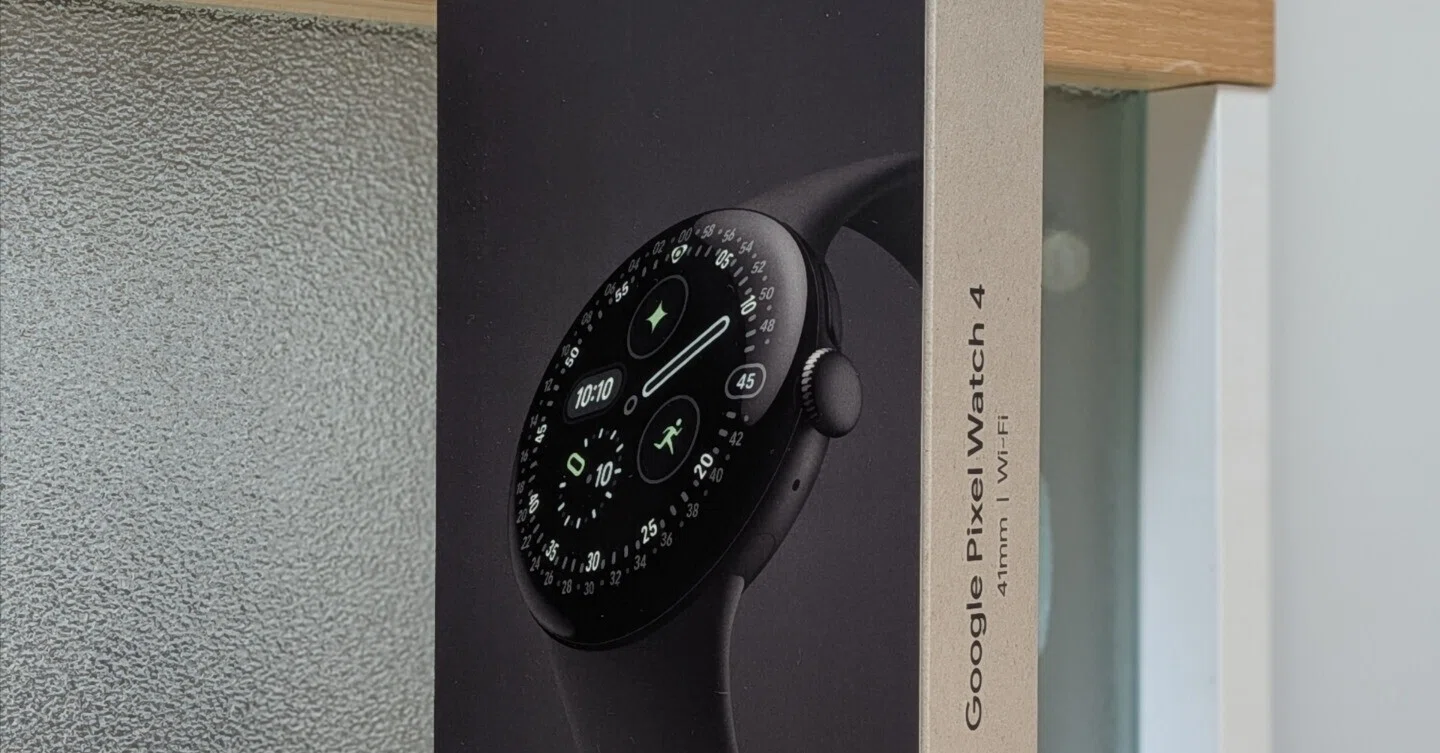 Pixel Watch 4を買ったのに、なぜmi band 6も手放せないのか｜浪速で 