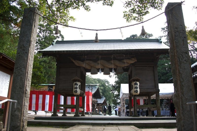 揖屋神社・神門2