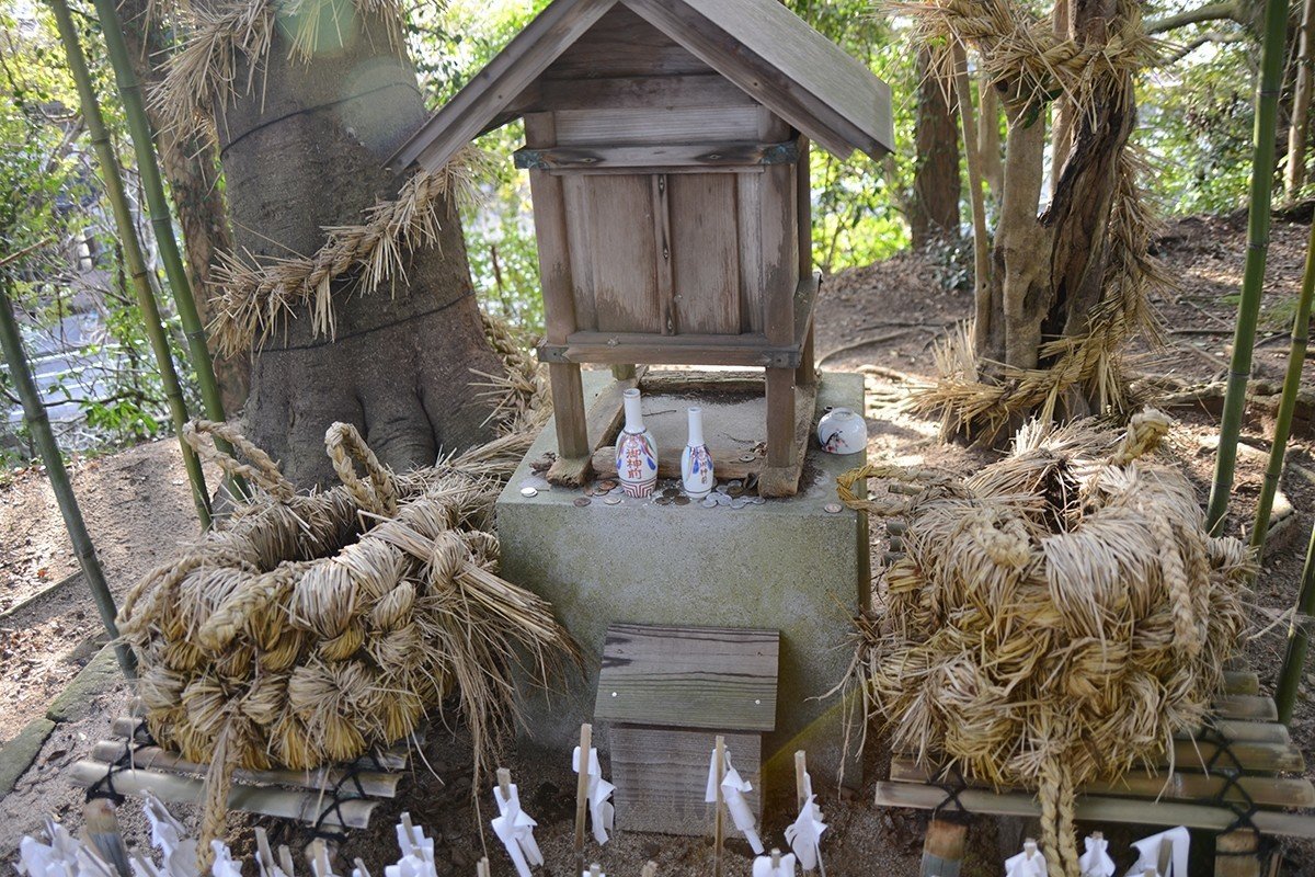 揖屋神社・稲藁龍神