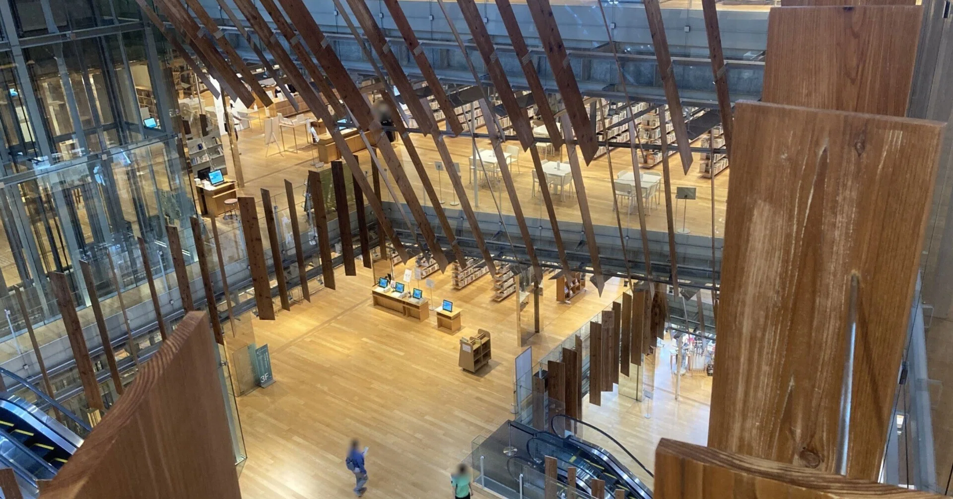 富山建築見てある記 TOYAMAキラリ（富山市ガラス美術館・富山市立