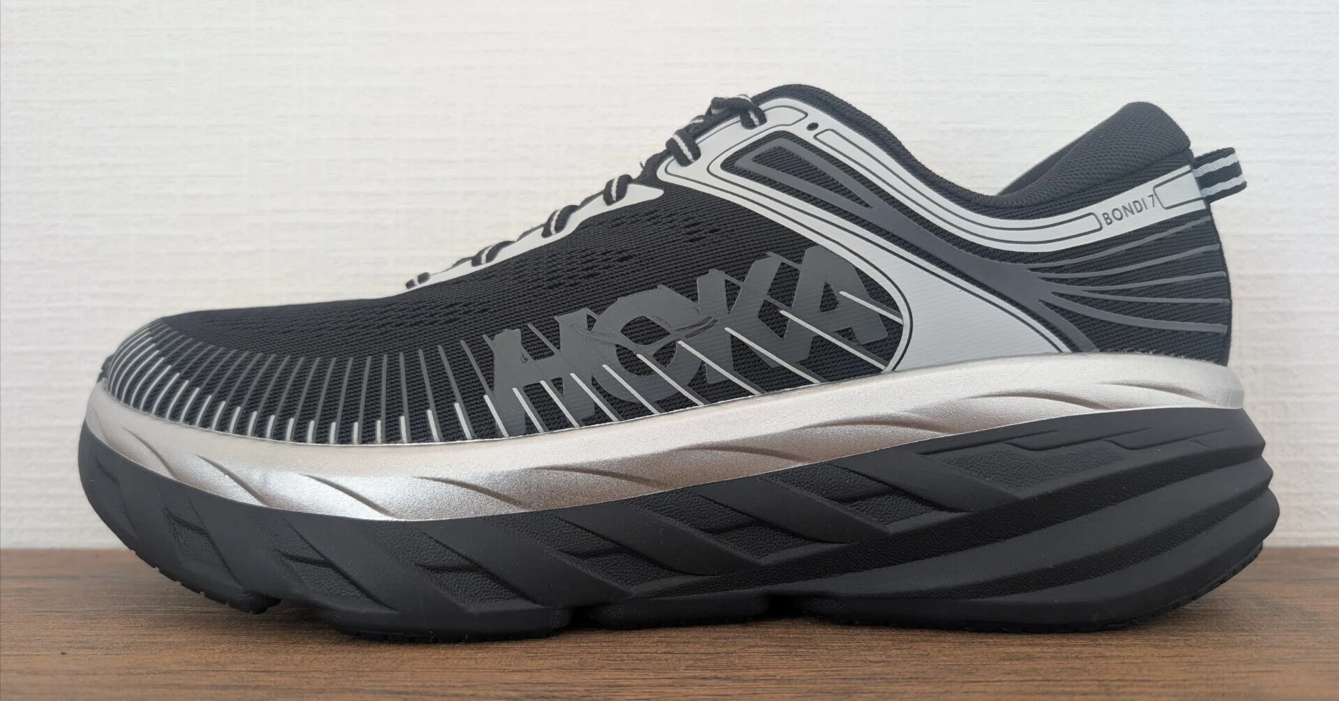 ホカ　復刻ボンダイ7 25cm HOKA】復刻版ボンダイ7と初期モデルの違いをカスタマーに聞いてみた
