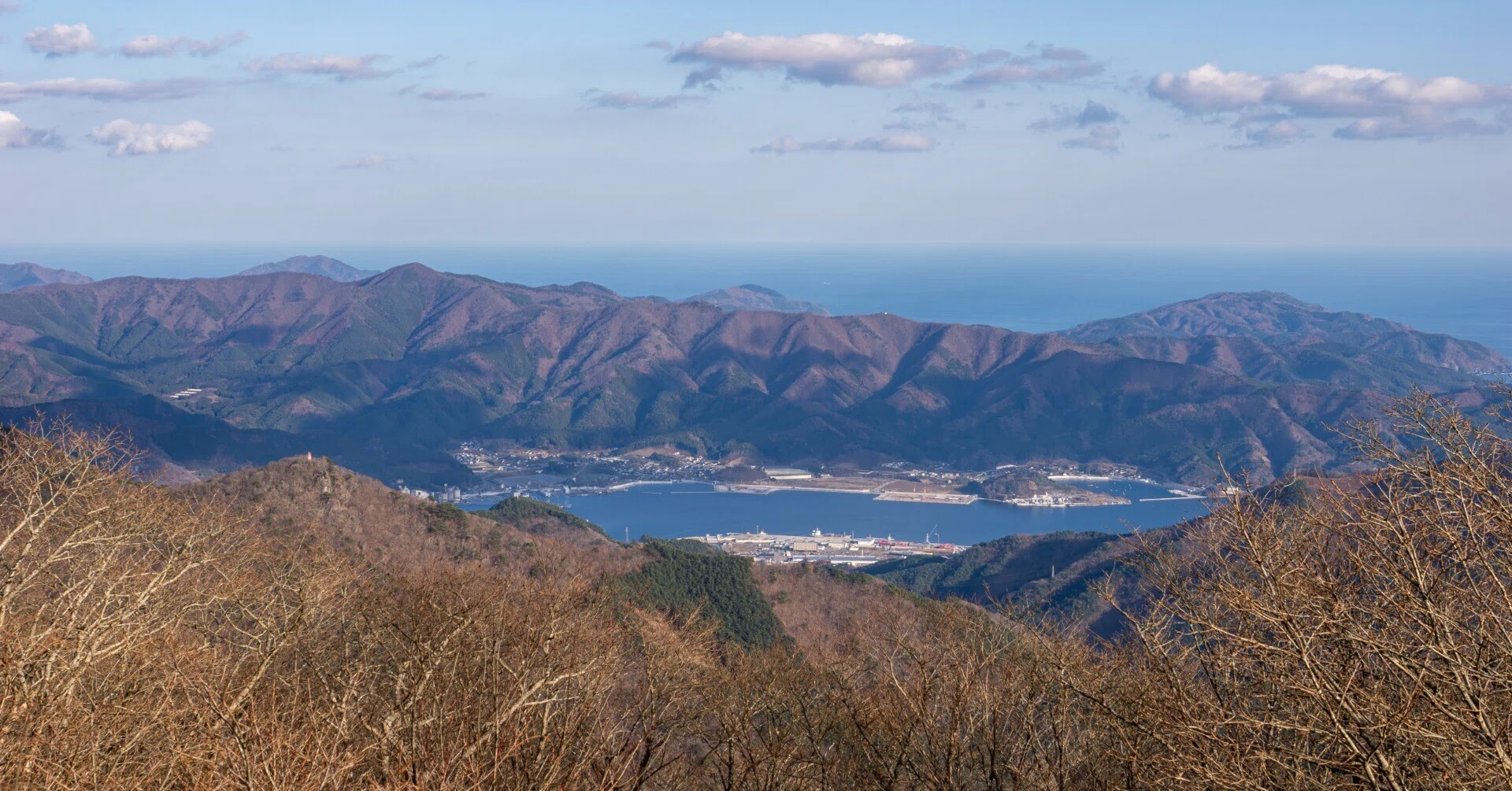 山海の神々を訪ね」フォトエッセイ・里山スケッチ（岩手日日新聞 2022