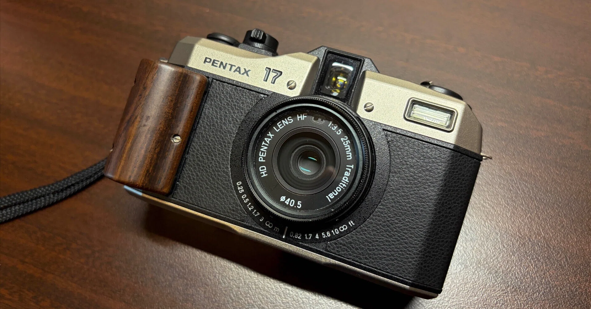 2年使った PENTAX 17 をドレスアップ｜MOJA MOJA