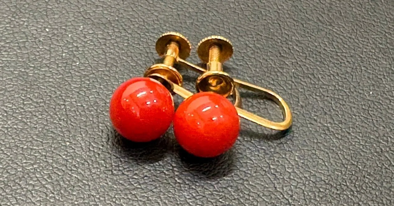 貴金属買取実績】 金 K18 珊瑚 イヤリング を買取いたしました
