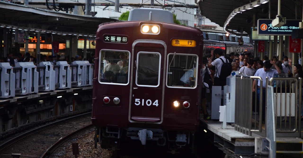【来年の春で阪急5100系は完全引退！？】阪急の新型車両2000系の現状〜｜mapuu