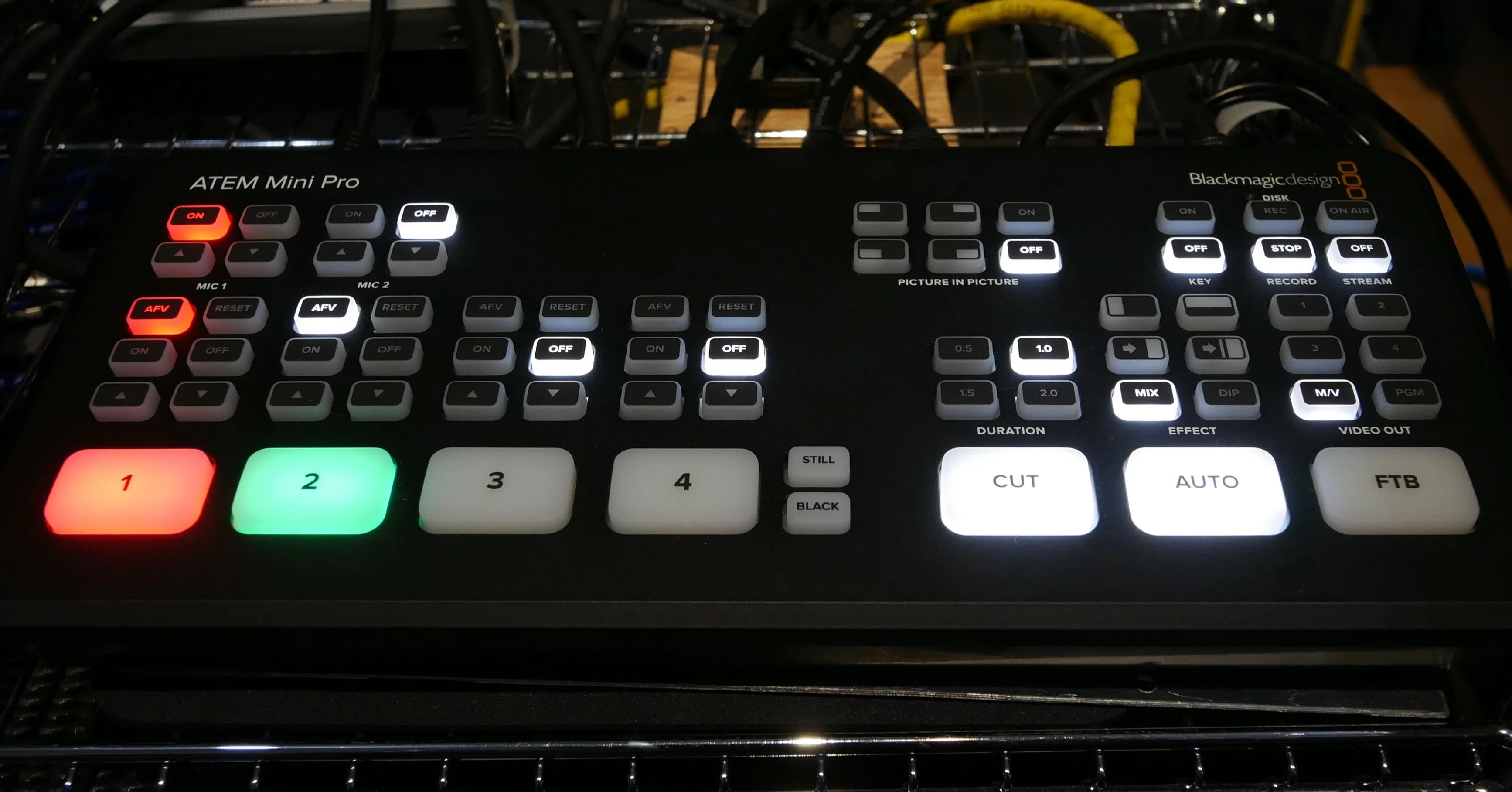 ATEM mini / PRO - 結局これは何ができるの？｜Takumin