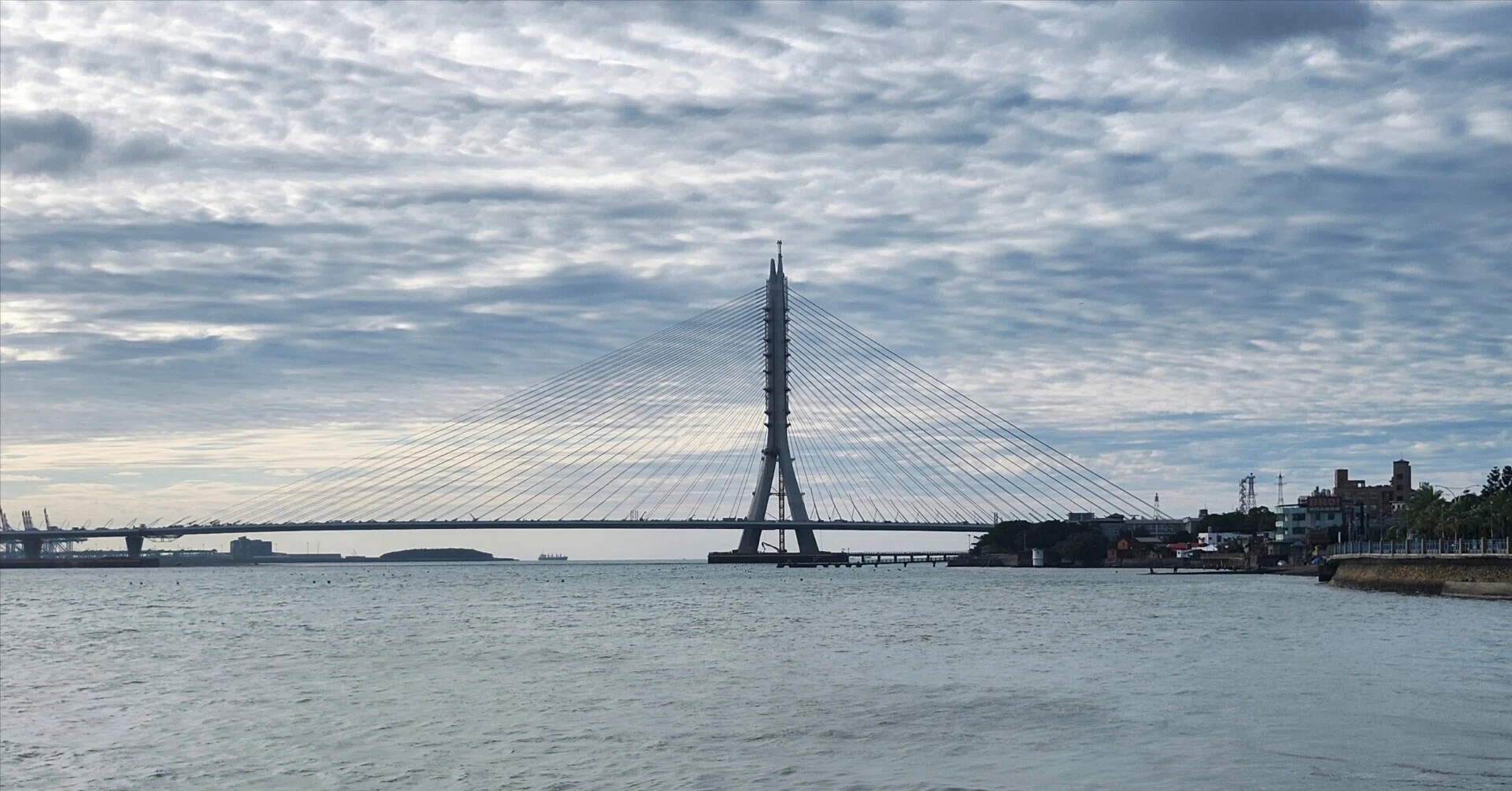 台湾観光】台湾北部の淡水に新しいランドマーク「淡江大橋」開通｜ゆう