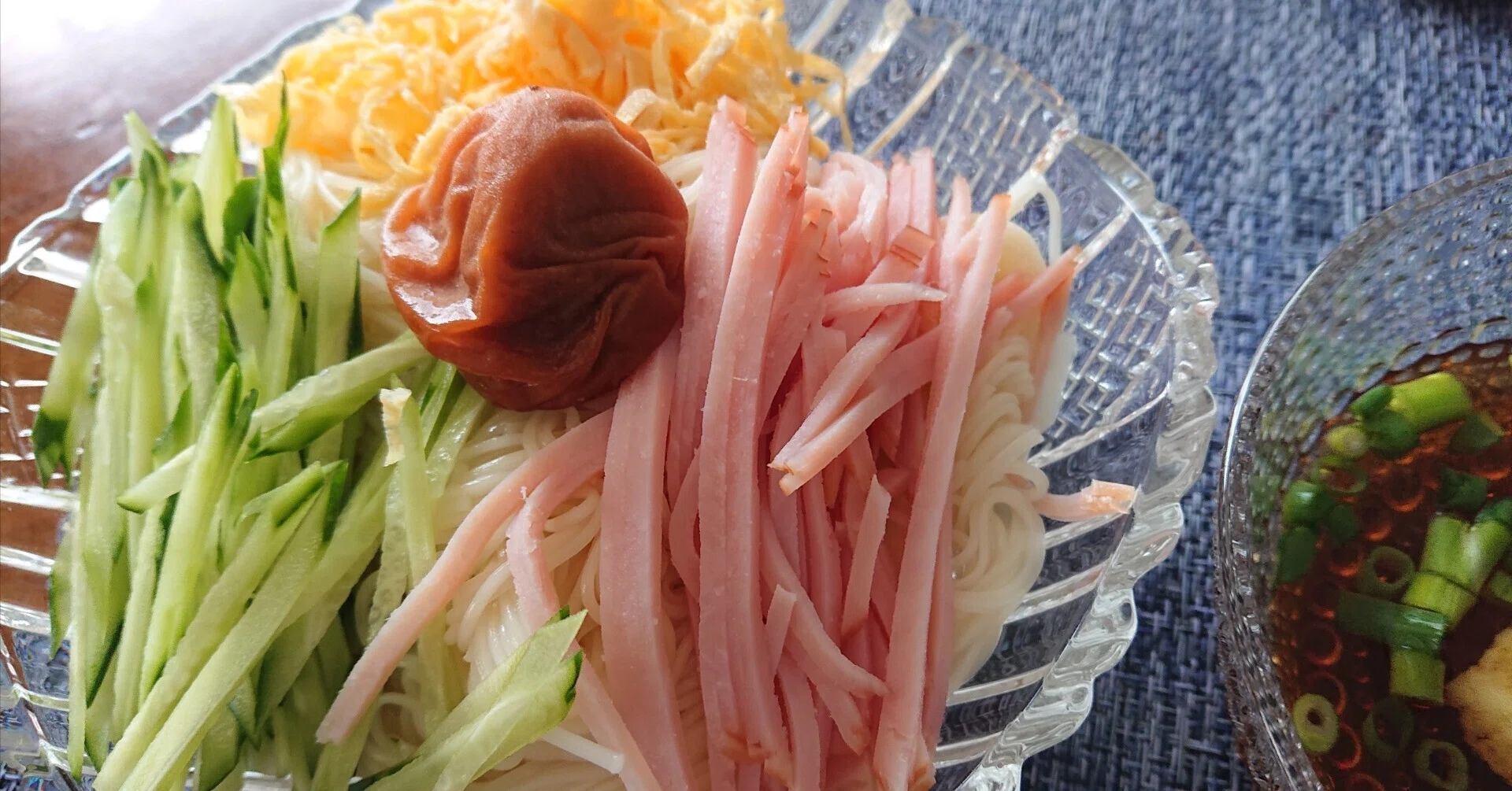 梅雨のさなかに、冷やし中華を食べながら｜三鷹の隠居