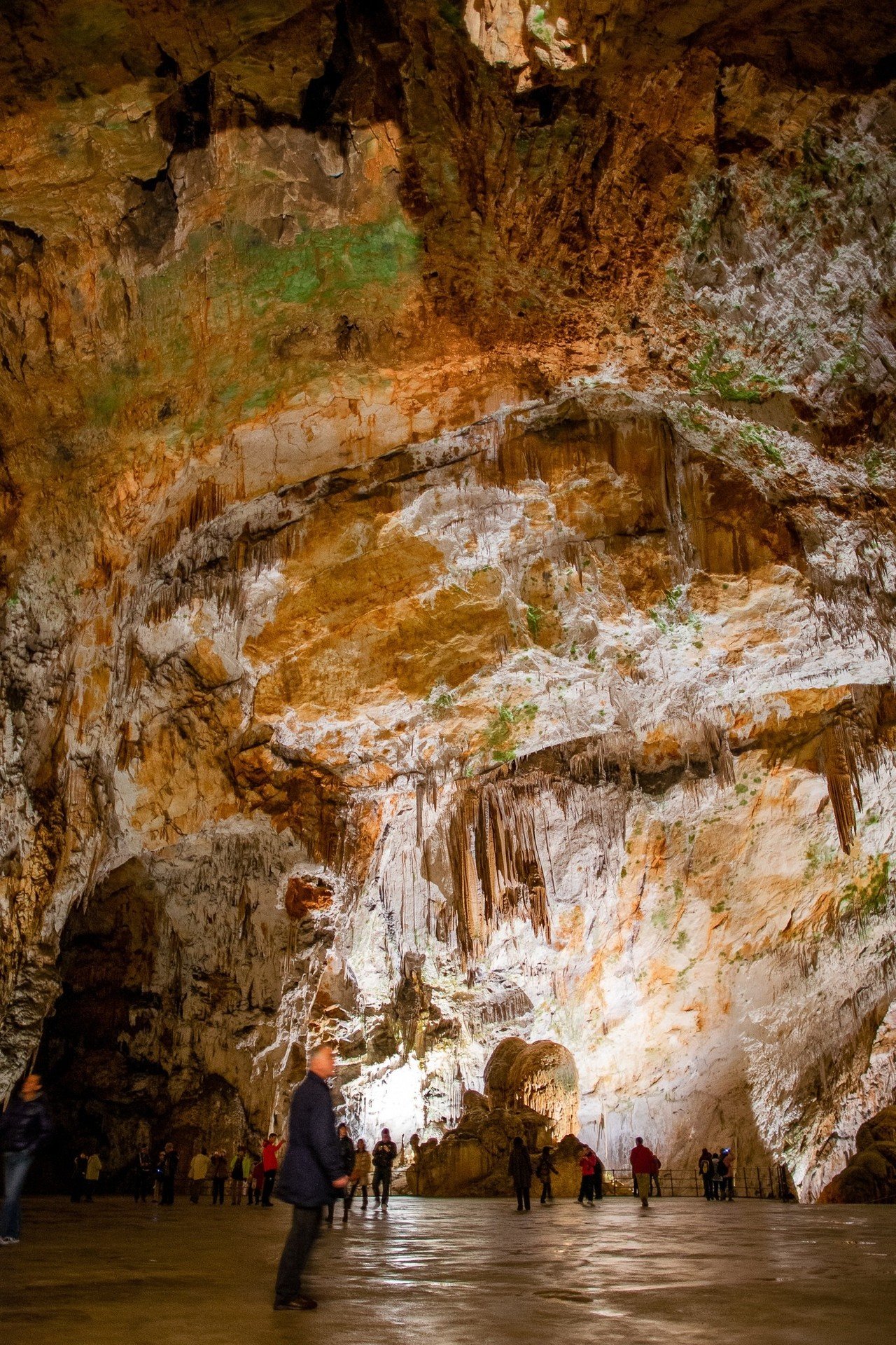 ボストイナ鍾乳洞｜Zenpaku