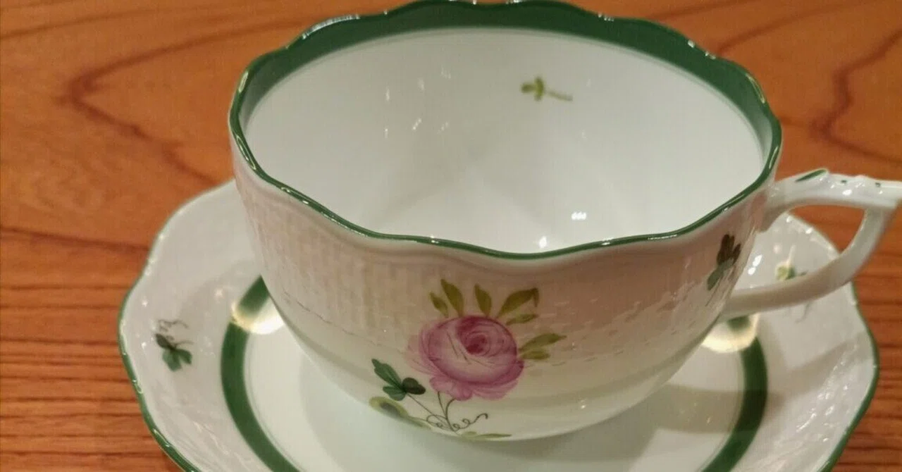 ヘレンドウイーンのバラ参考作品ハンドメイド ヘレンド「ウィーンの薔薇」カップ＆ソーサーの魅力｜IWC117