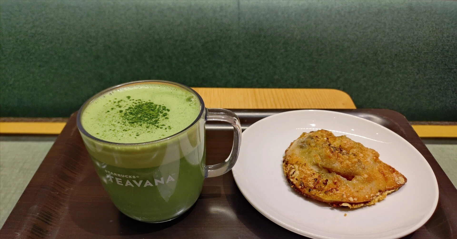 スタバの「当たりレシート」が出た！銀座の穴場店舗で楽しむ、1,000円