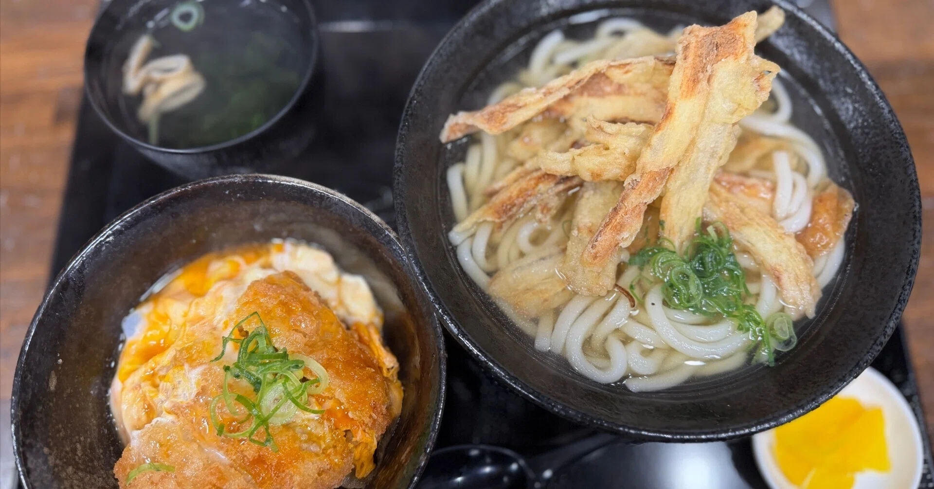 The Sea Breeze of Wakamatsu, My Mother, and Spring Udon｜諏訪