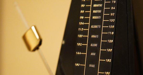 社交ダンスの教科書を解説してみた - ラテンダンス｜かとうよし