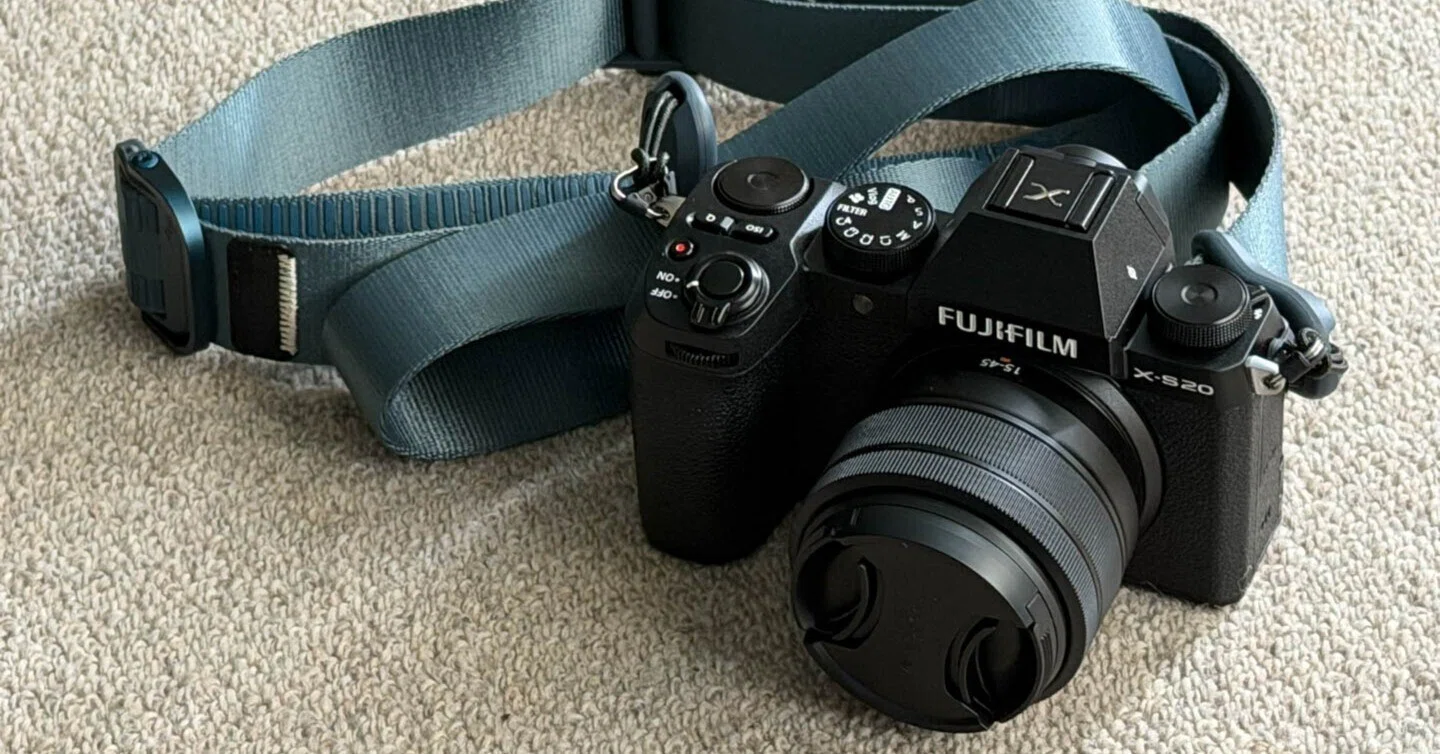 キヤノンユーザーの私が、サブ機に富士フイルムのX-S20を迎えた話 