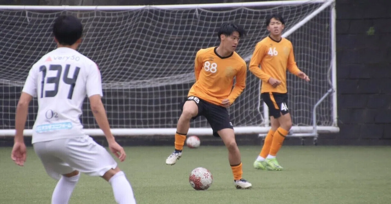 中央大学　サッカー部　(学友会)　Lサイズ　グレー 言い訳｣ 1年 一色新｜中央大学学友会サッカー部[公式]