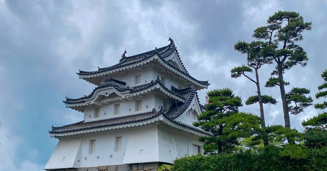 香川｜日本屈指の海城・高松城跡地の玉藻公園｜旅ひたき| Tabihitaki