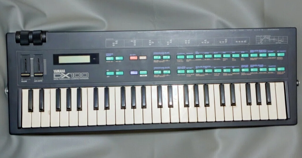 YAMAHA DX100 デジタルシンセサイザー クローゼットの奥から…その6～YAMAHA DX100 デジタルシンセサイザー